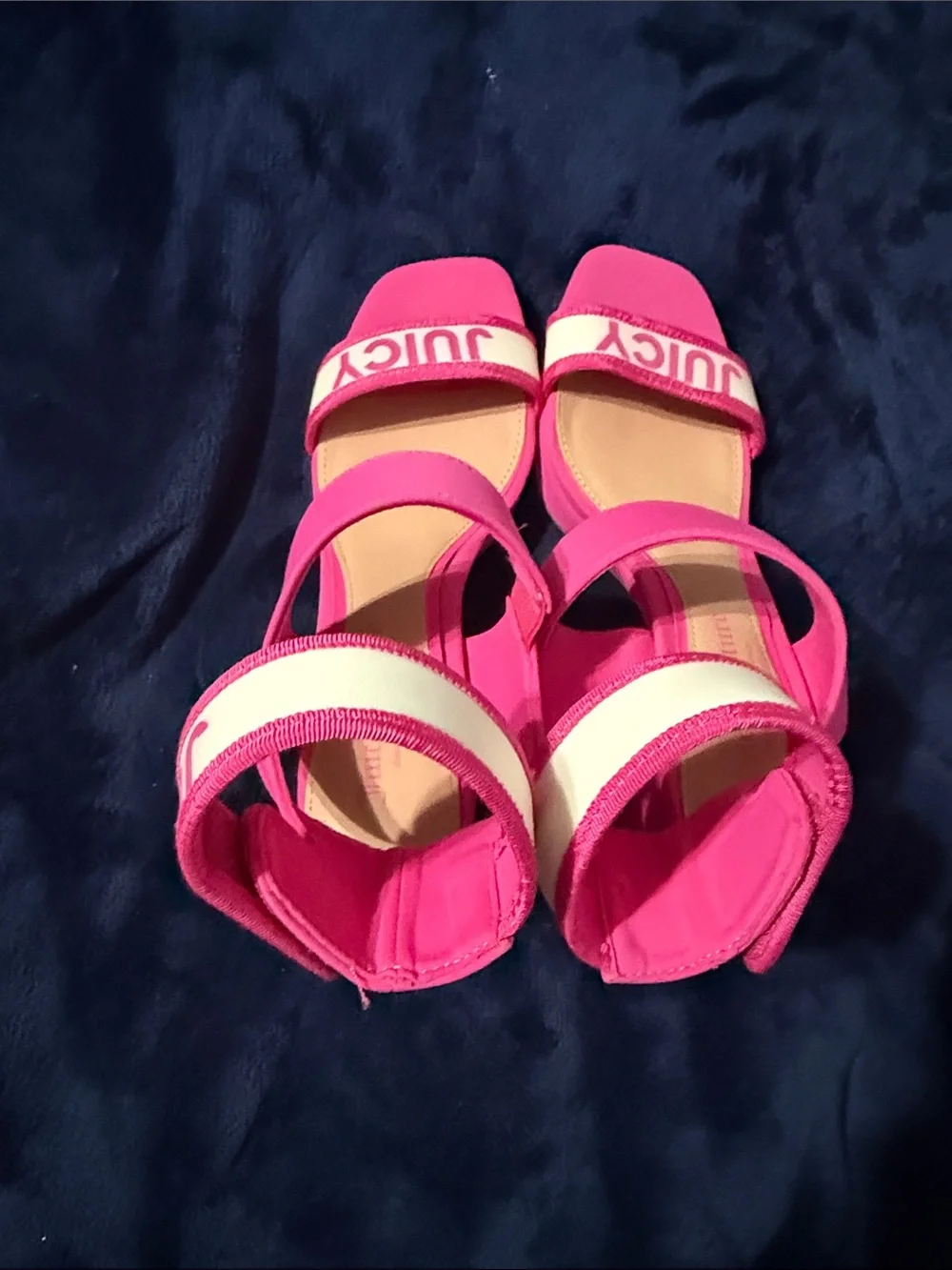 Juicy Couture Bright Pink and White Sandals Women’s
